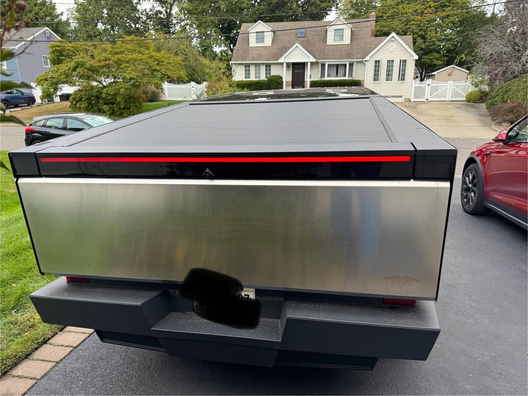 Tesla Roadster 2nd gen Tail light not right IMG_4545