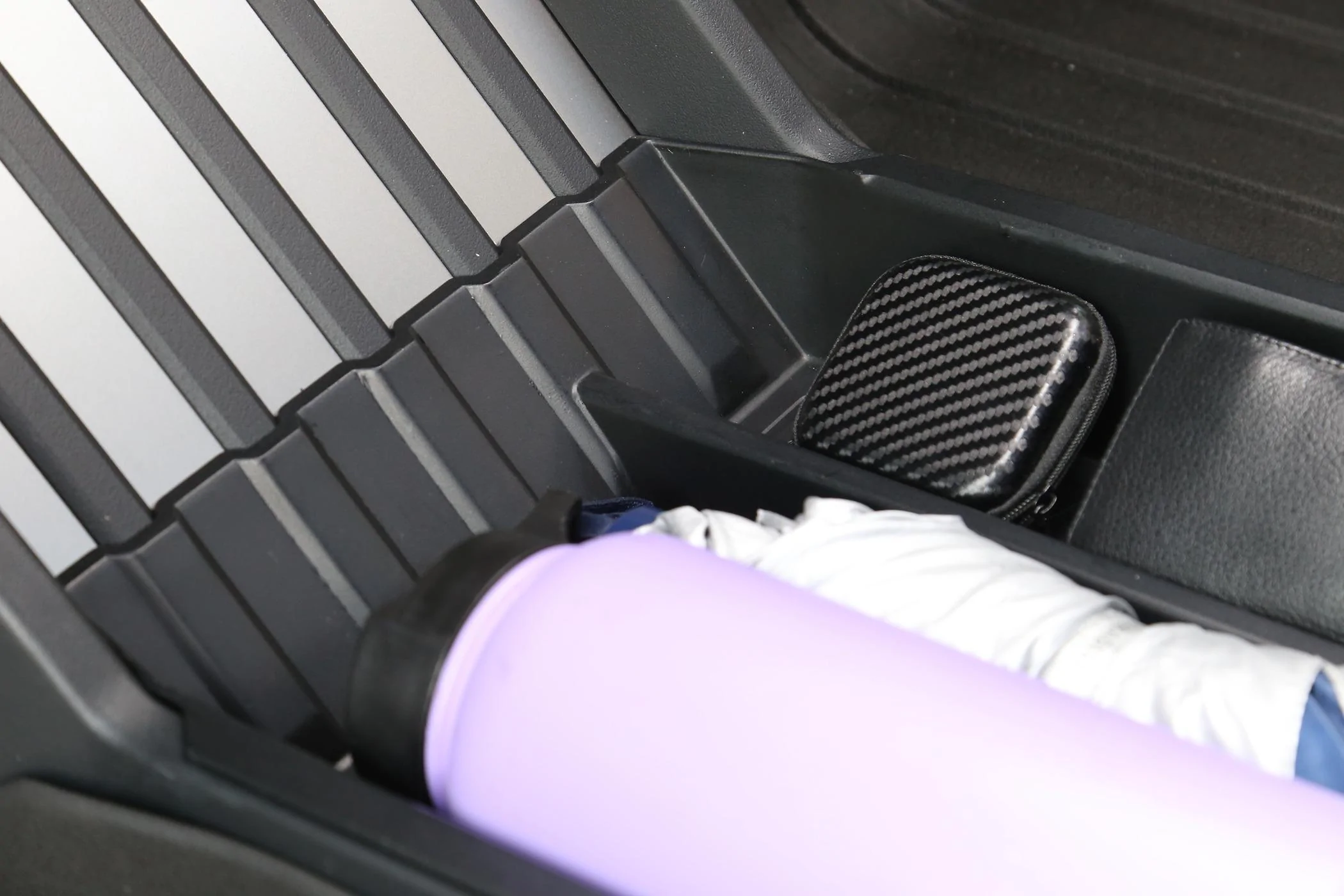 Tesla Roadster 2nd gen [Elecfresh] Promotion For Center Console Floor Storage Tray! IMG_4648
