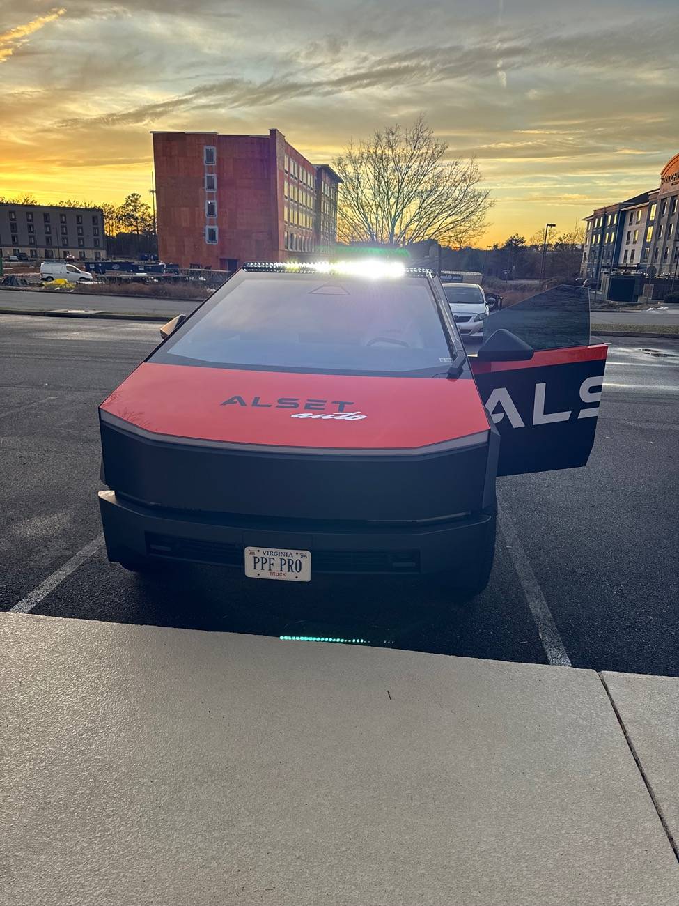 Tesla Roadster 2nd gen Light Bar Install - Check your app! IMG_4853