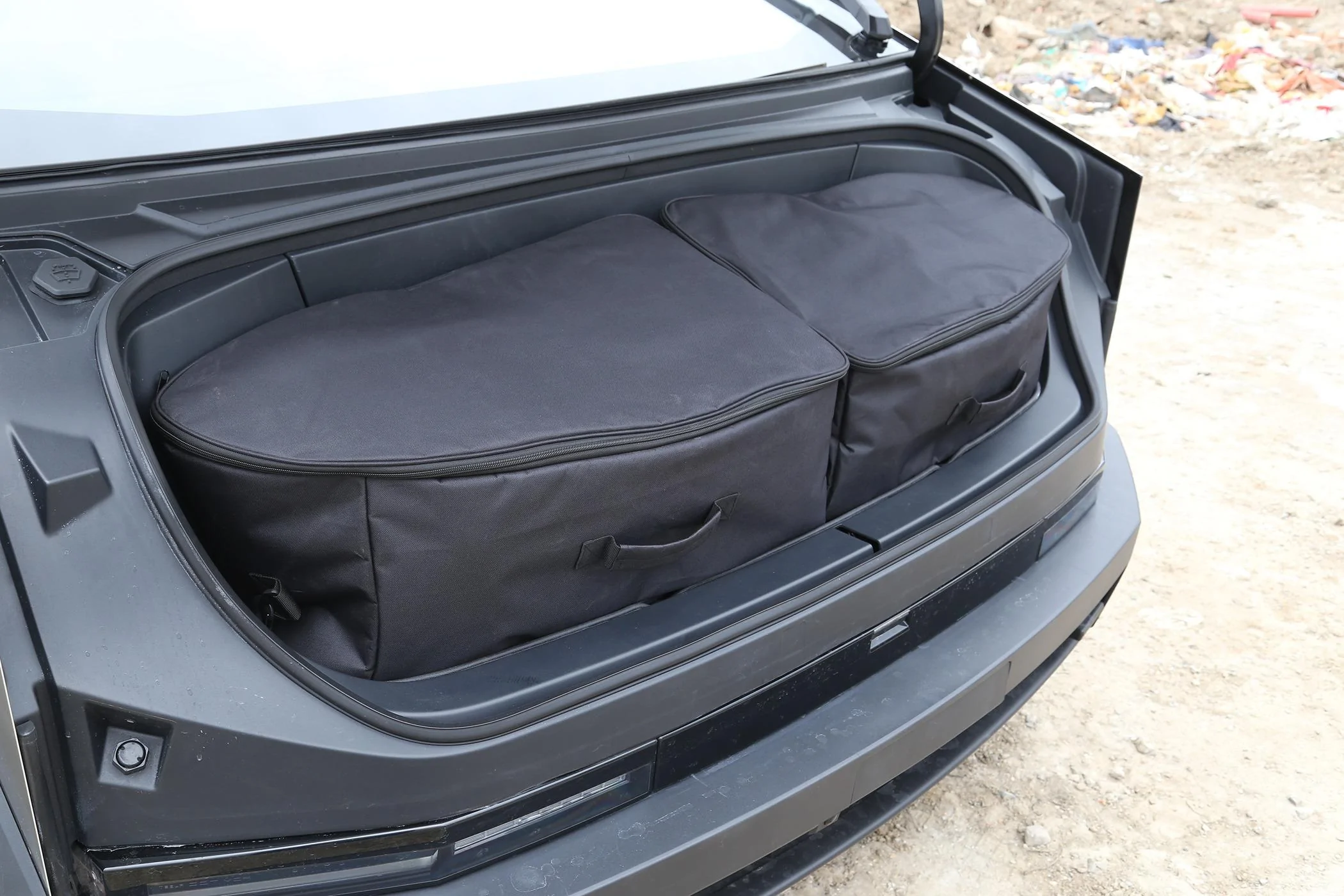 Tesla Roadster 2nd gen [Elecfresh] Promotion For Front Trunk Insulation Cooler Bag IMG_4992