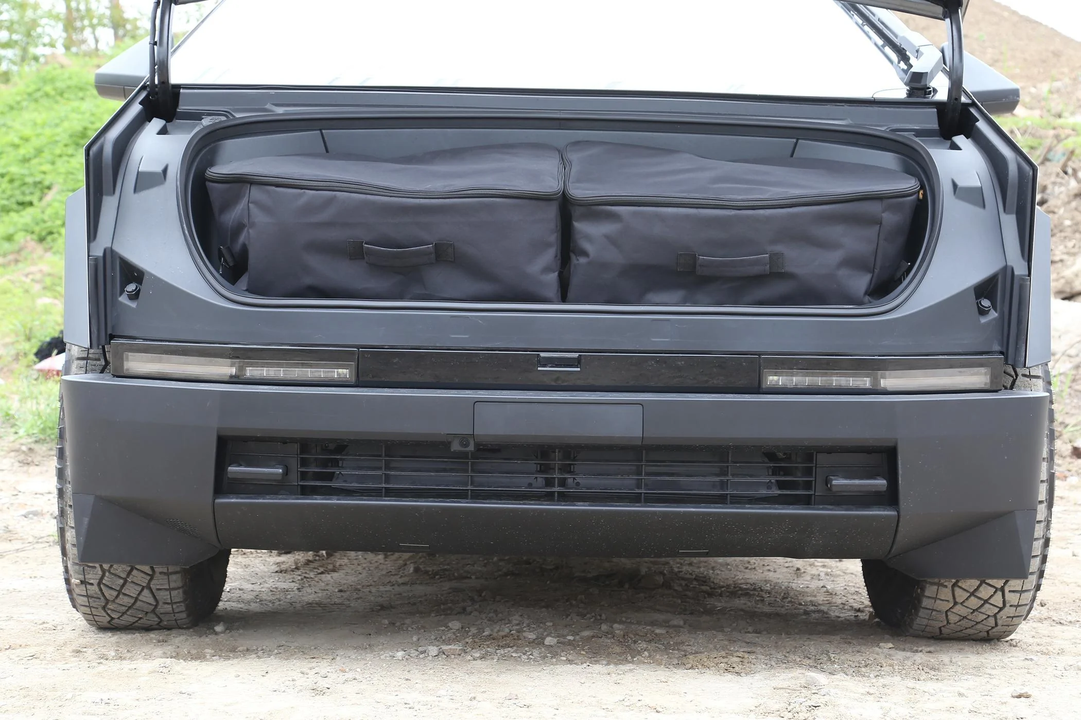 Tesla Roadster 2nd gen [Elecfresh] Promotion For Front Trunk Insulation Cooler Bag IMG_5000