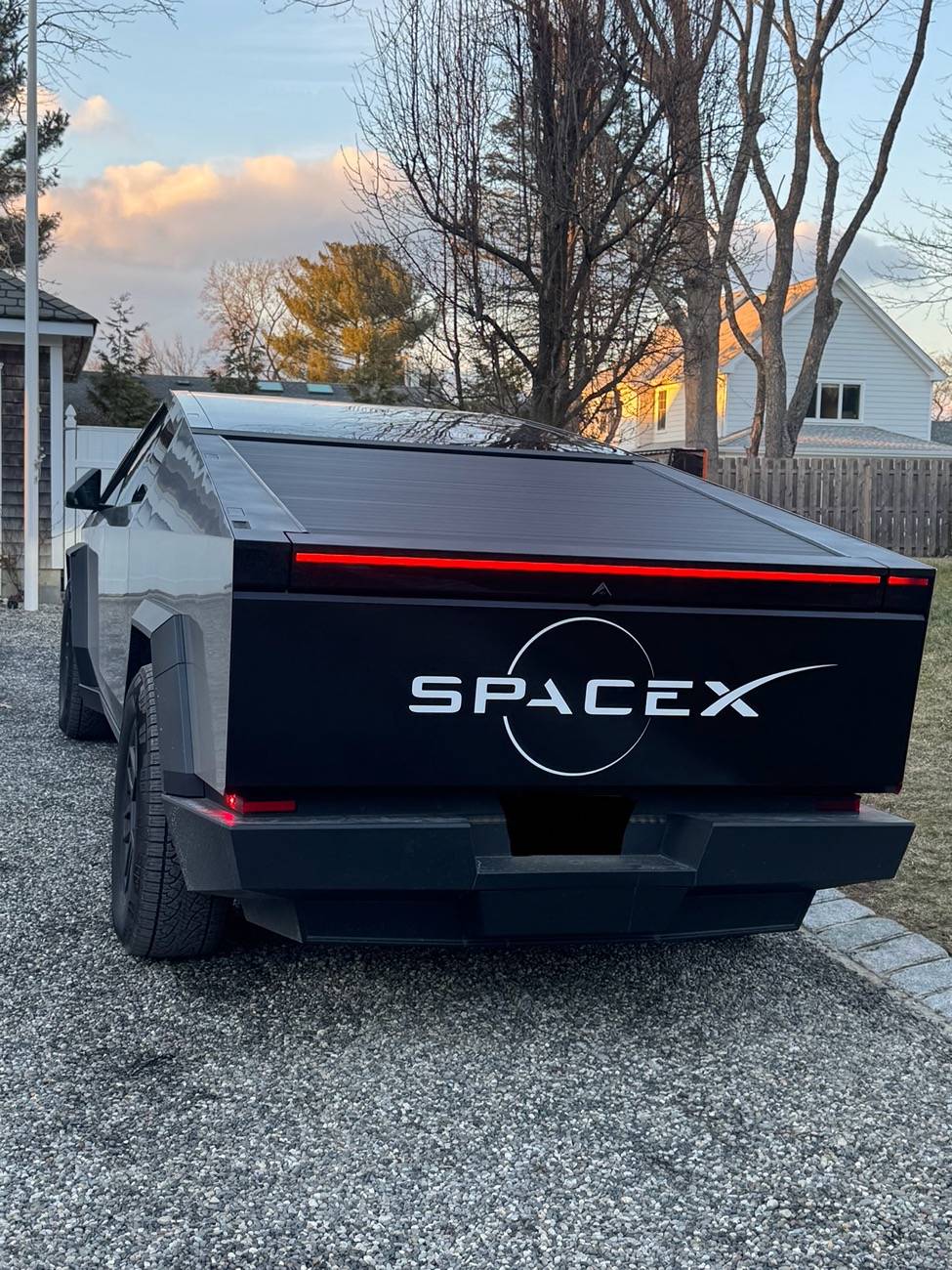 Tesla Cybertruck SpaceX tailgate wrap 🚀🚀🚀🛰️🛰️🛰️🥢 IMG_5015