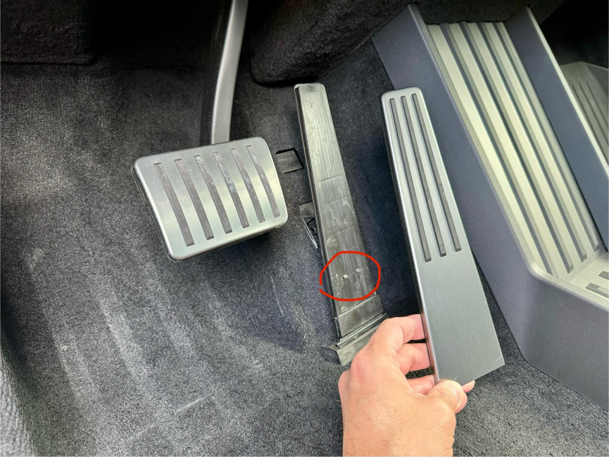 Tesla Roadster 2nd gen Accelerator Pedal Cover Recall Detail IMG_5108