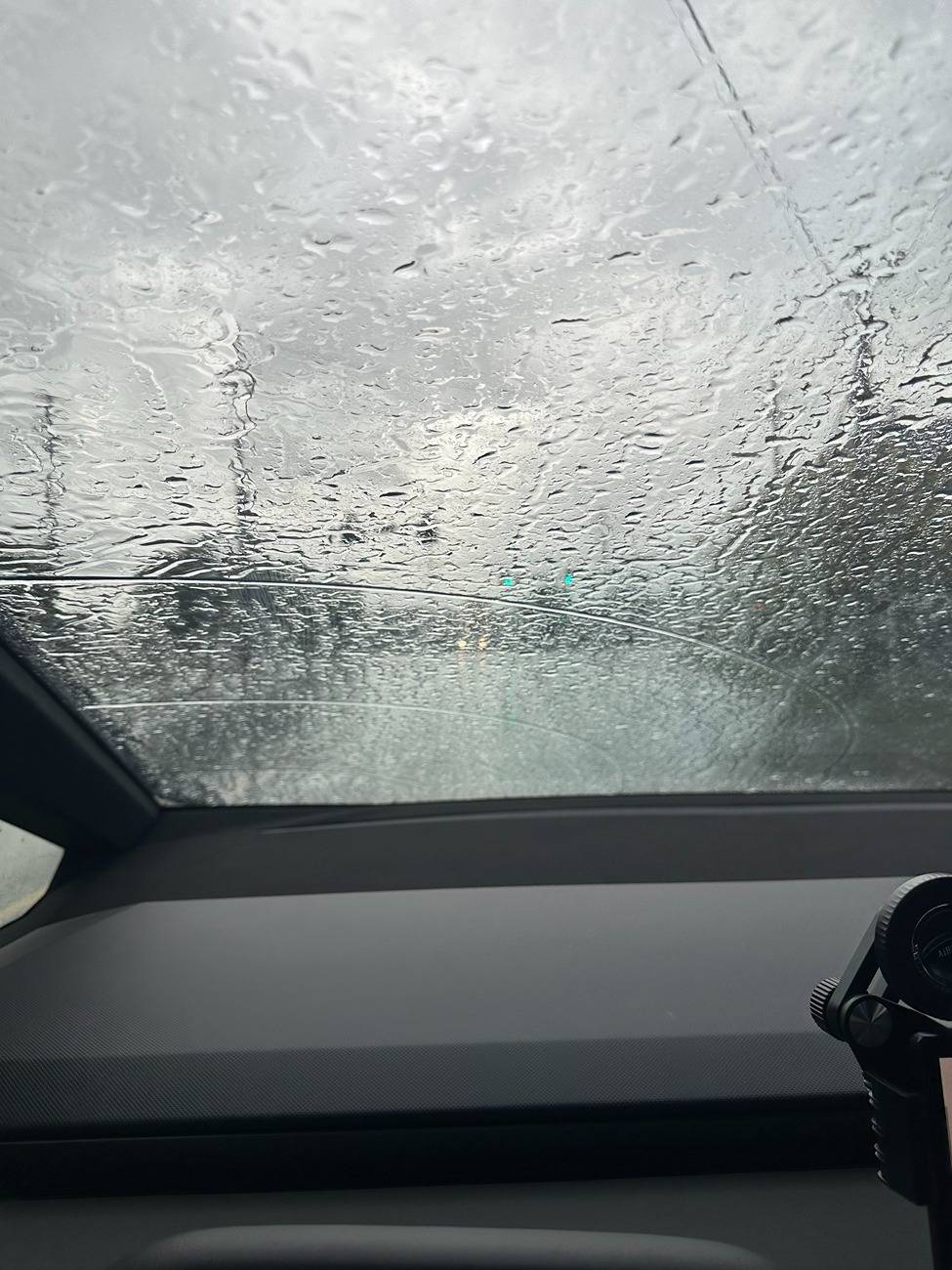 Tesla Roadster 2nd gen Windshield Wiper Caused Scratches on Windshield IMG_5122