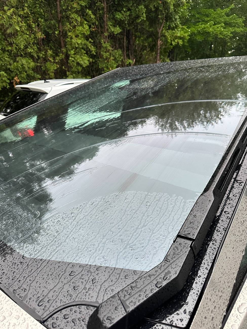 Tesla Roadster 2nd gen Windshield Wiper Caused Scratches on Windshield IMG_5124