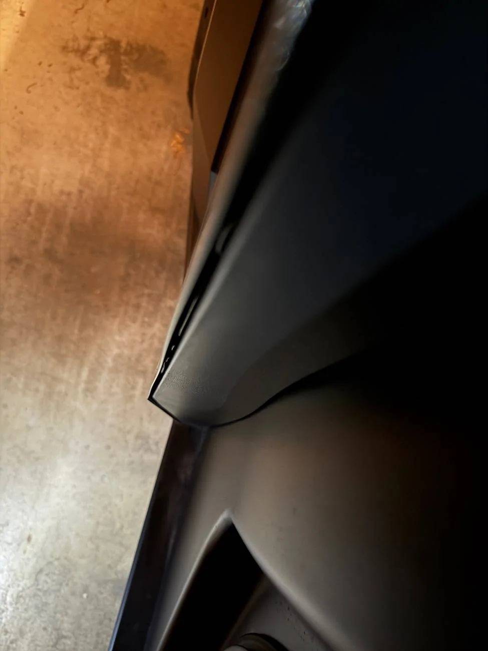 Tesla Roadster 2nd gen Bends in the body IMG_5435