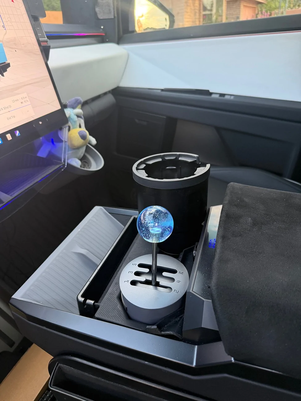 Tesla Roadster 2nd gen Ever find a fidget toy so ridiculous you just HAD to get it? IMG_5528