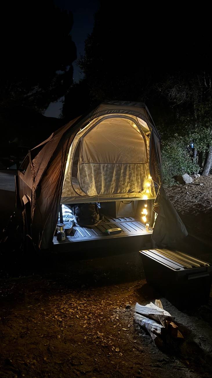 Tesla Cybertruck Los Angeles - OEM CyberTent / Basecamp Tent – gently used + great condition – includes mattress + bag with accessories IMG_5547