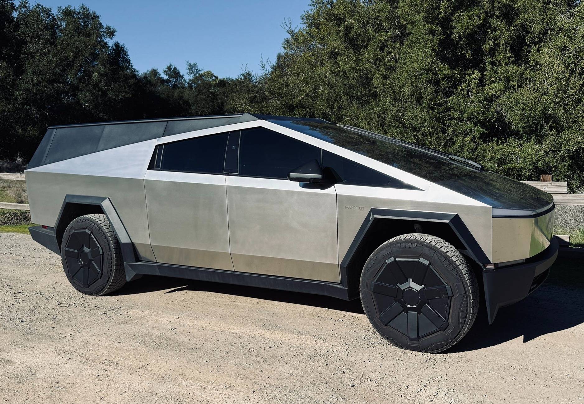 Tesla Cybertruck Urander Rack Mega Thread – Post Your Setup! IMG_6052.JPG