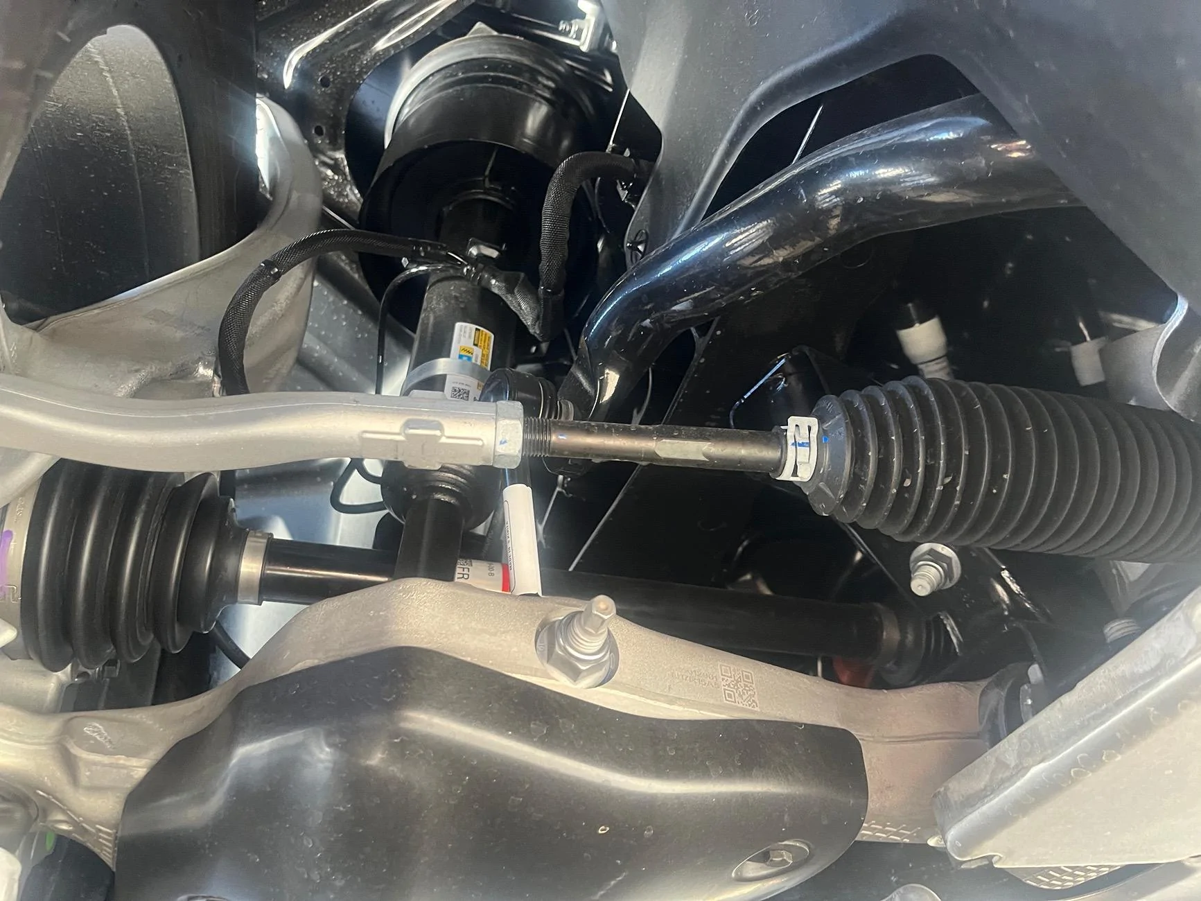 Tesla Roadster 2nd gen Alignment issue, need help IMG_6144