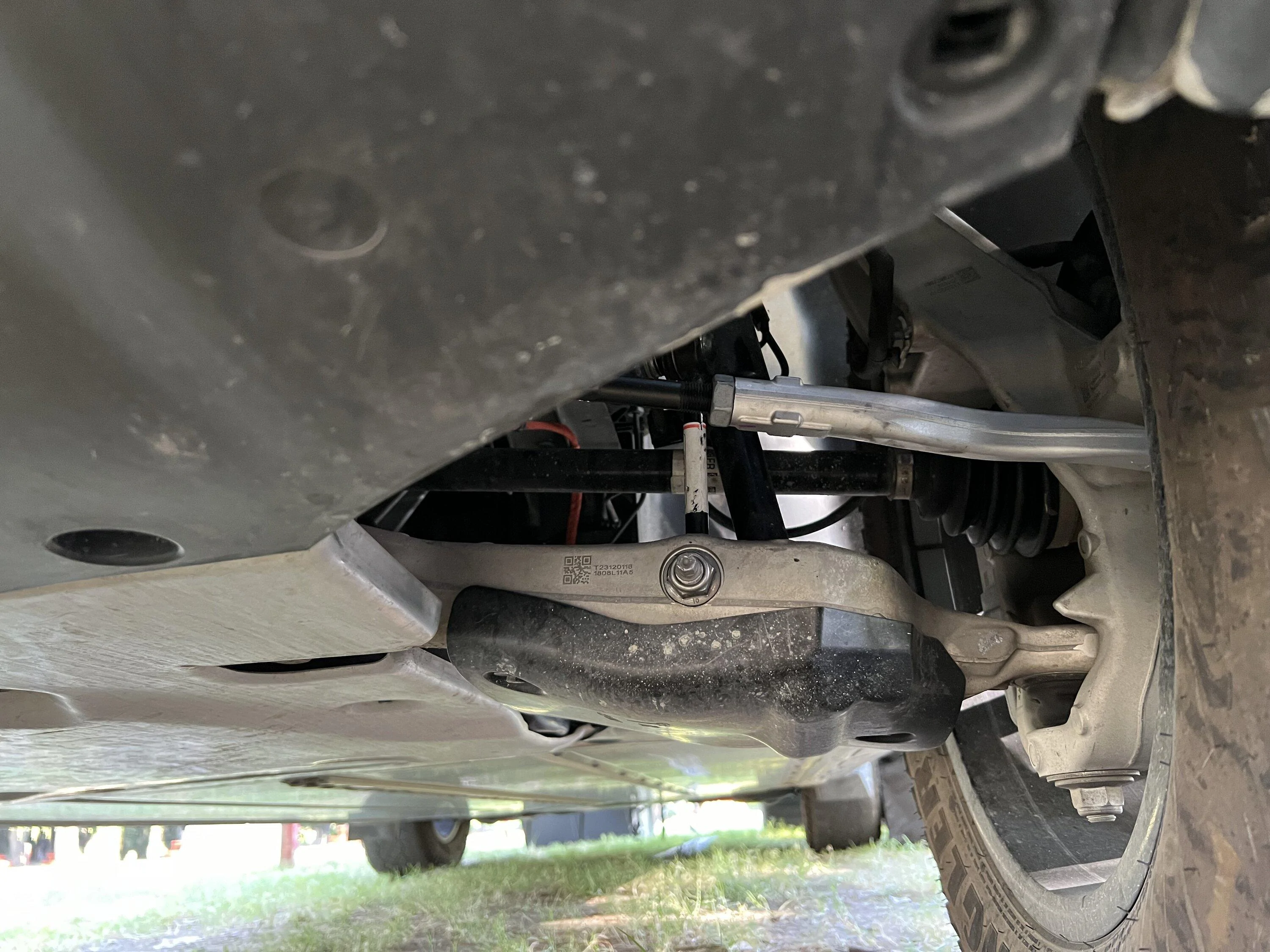 Tesla Roadster 2nd gen Alignment issue, need help IMG_6145