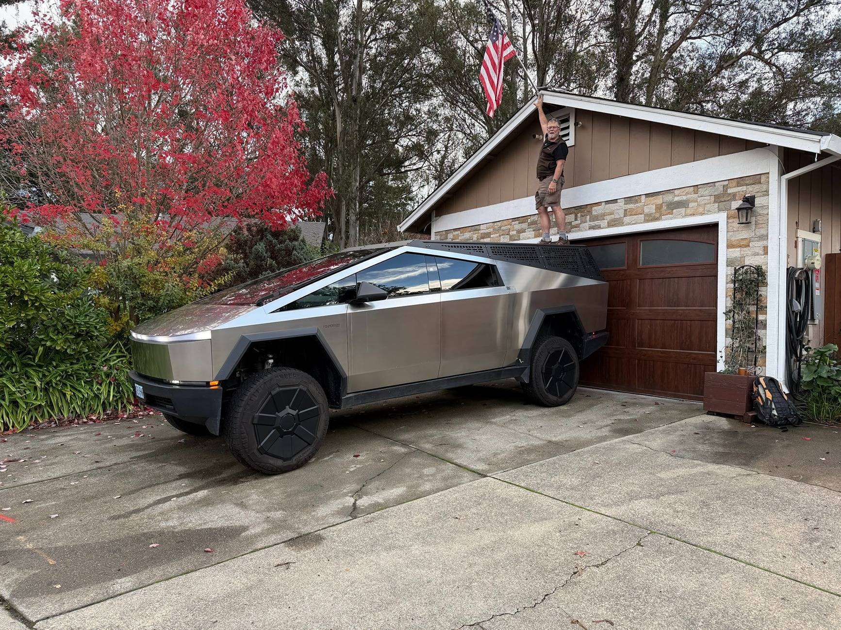 Tesla Cybertruck Urander Rack Mega Thread – Post Your Setup! IMG_6329.JPG