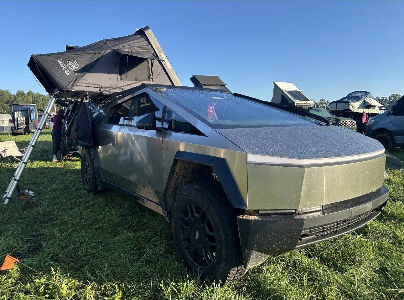 Tesla Cybertruck Urander Rack Mega Thread – Post Your Setup! IMG_6344.JPG