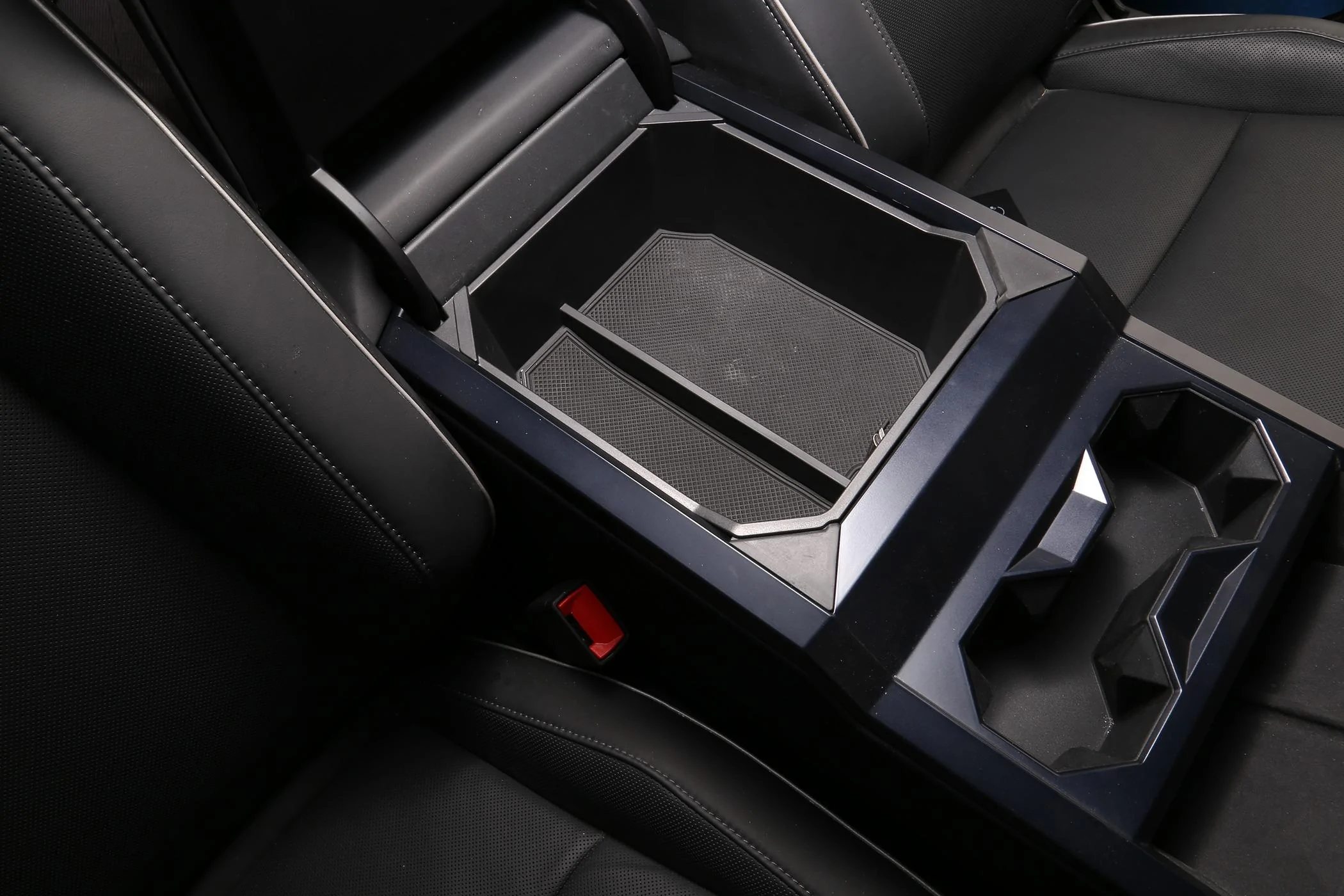 Tesla Roadster 2nd gen [Elecfresh] Promotion For Double Layer Center Console Storage Tray! IMG_6394
