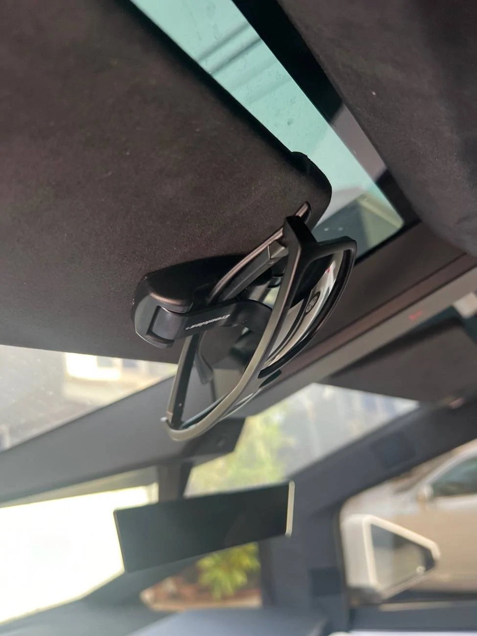 Tesla Roadster 2nd gen CyberGlasses holder IMG_6541