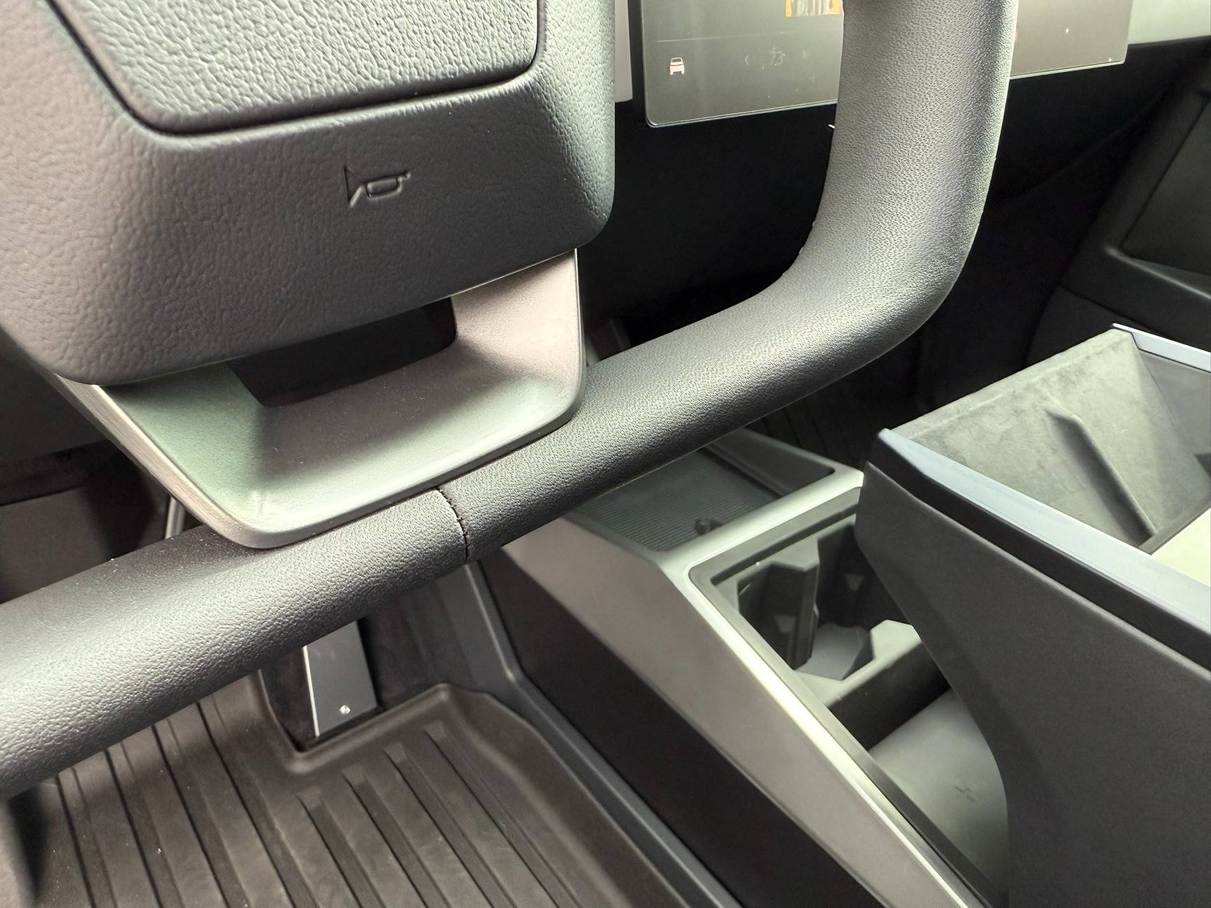 Tesla Cybertruck 🎉Cybertruck Center Console Floor Organizer Giveaway by Teslaunch🎉-Allows you to maximize the floor space of the cybertruck IMG_6814.JPEG