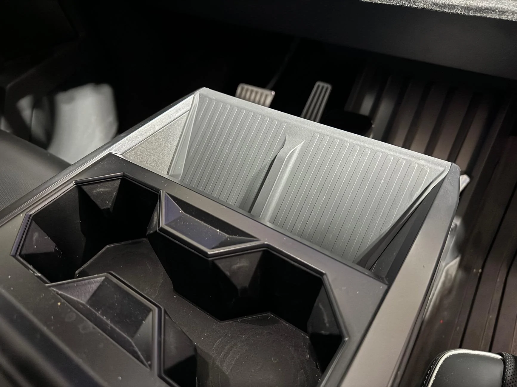Tesla Roadster 2nd gen Installed the Phone Charger Silicone Mat, Cup Holder Organizer and Cyber Trashcan (by BestEVMod / EVVida) IMG_6875