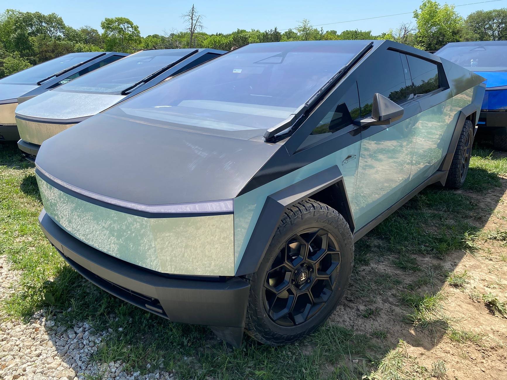 Tesla Roadster 2nd gen Anyone going to Cybertruck Rodeo Part Deux this Saturday (April 12th)? IMG_7088