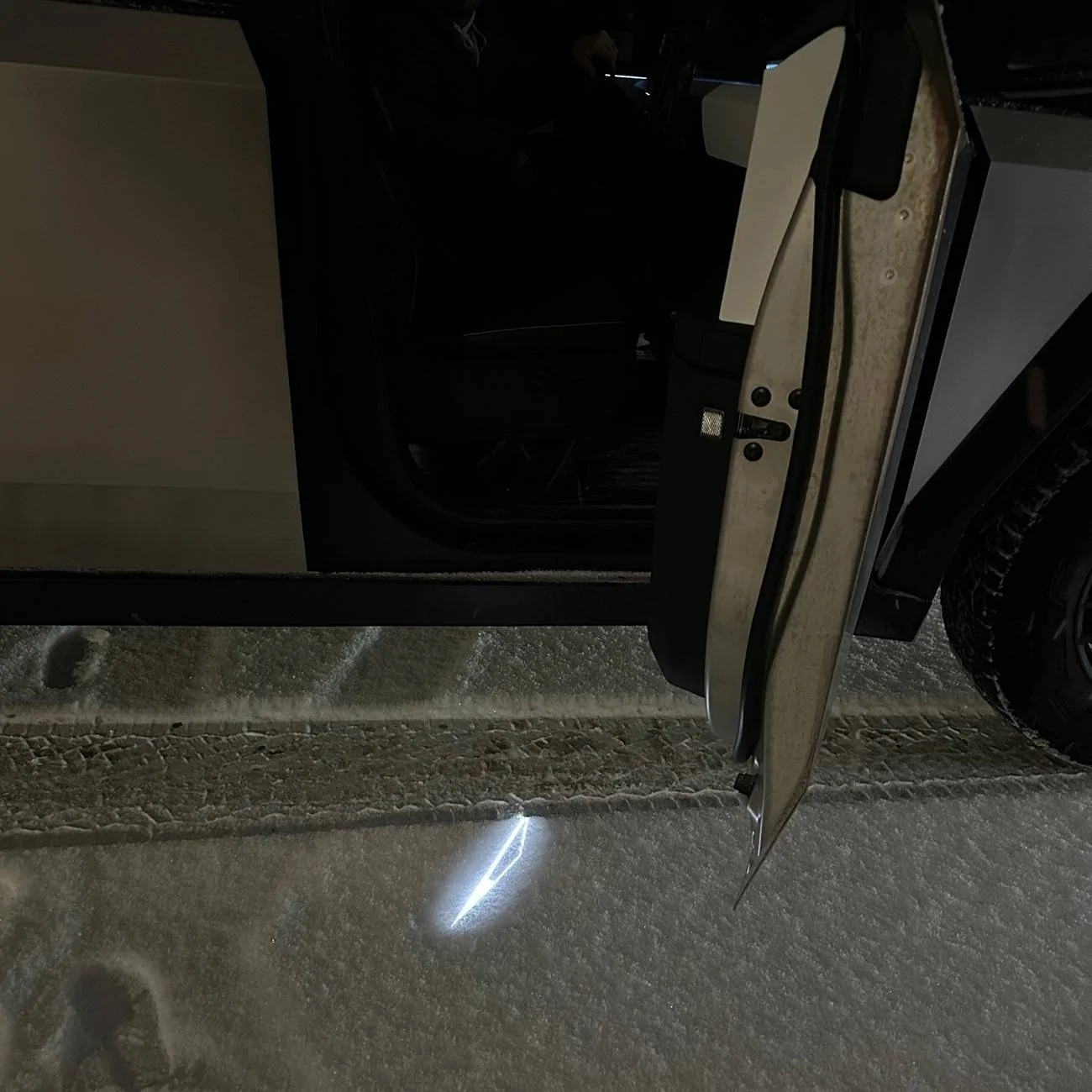 Tesla Roadster 2nd gen Tesla Shop confirms Cybertruck projection lights are for front doors only. IMG_7236