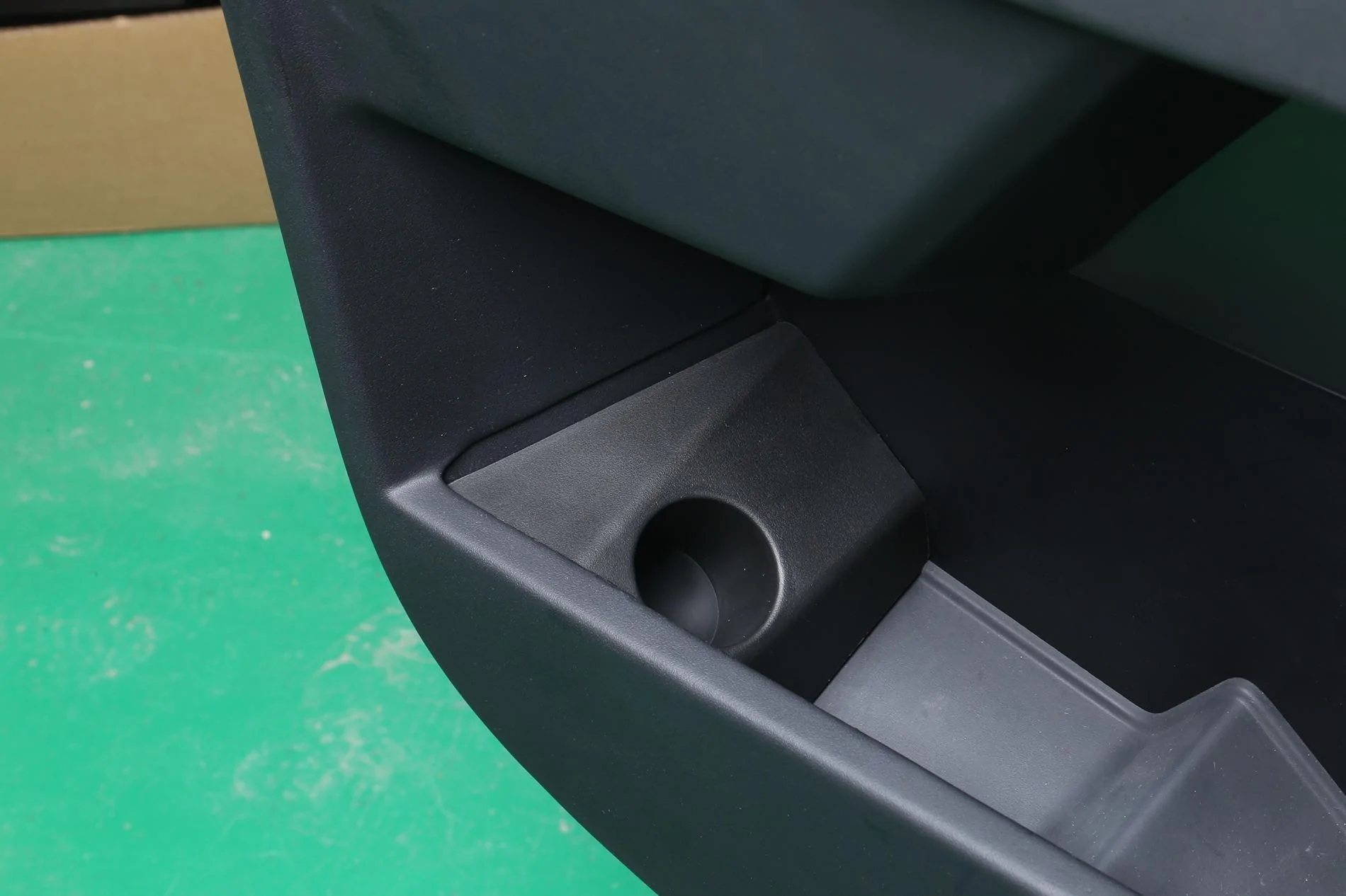 Tesla Roadster 2nd gen [Elecfresh] Promotion For Charging Adapter Door Dock IMG_7485