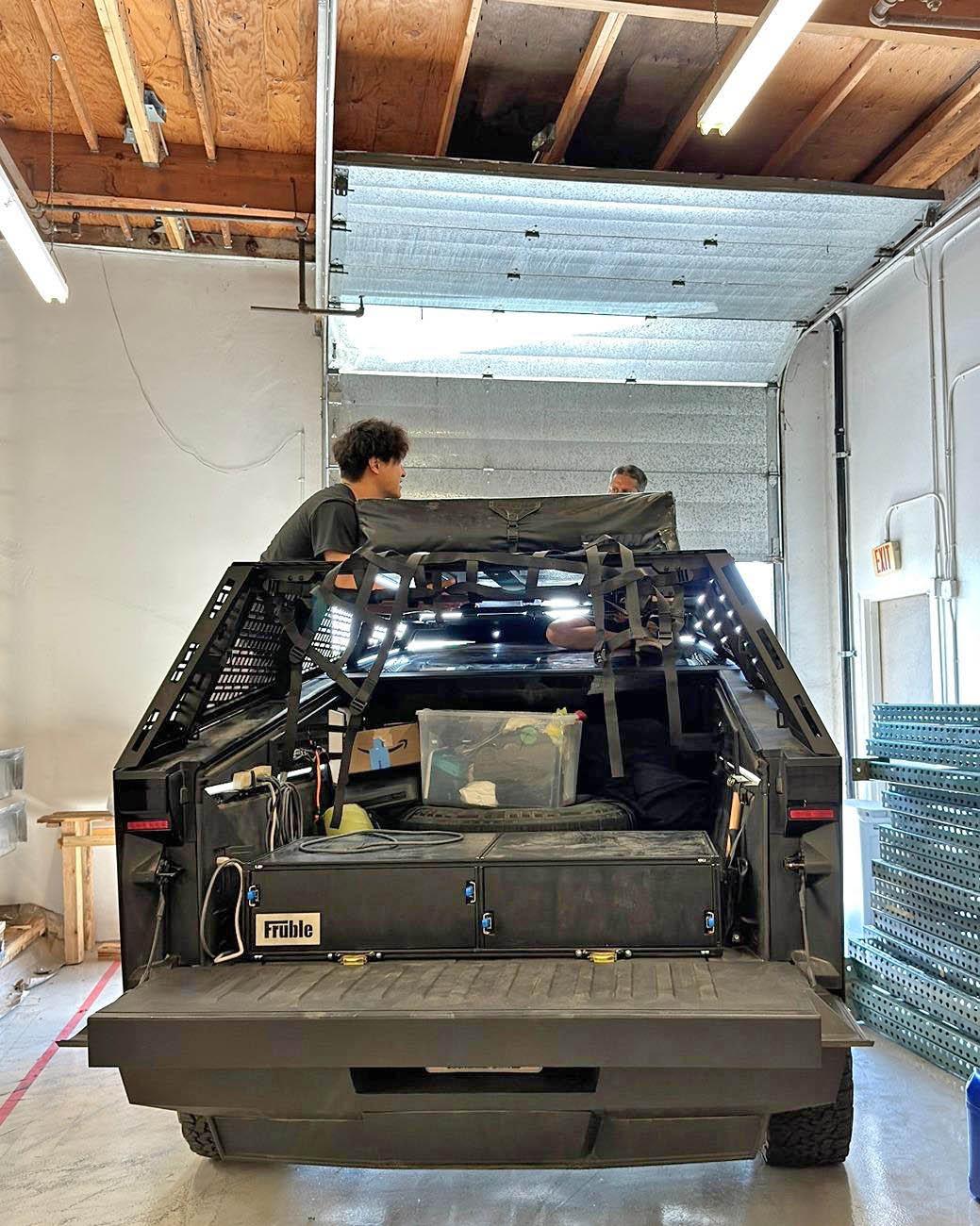 Tesla Cybertruck Urander Cybertruck Bed Rack Kit Official Release IMG_7499