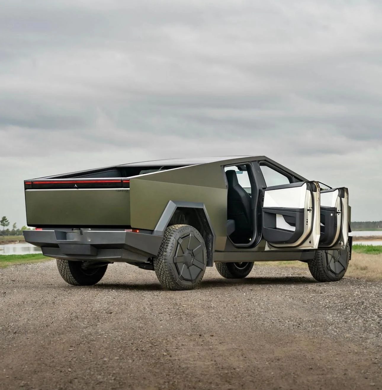 Tesla Cybertruck ⚡ Calling Houston TX area Cybertrucks! IMG_7663