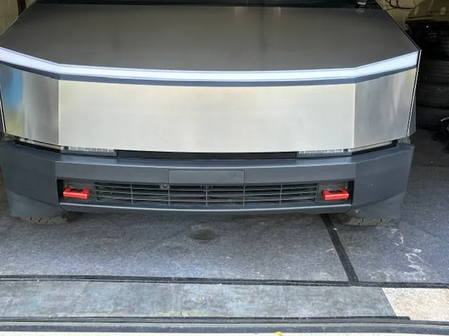 Tesla Roadster 2nd gen Front tow hook covers - options? IMG_7779