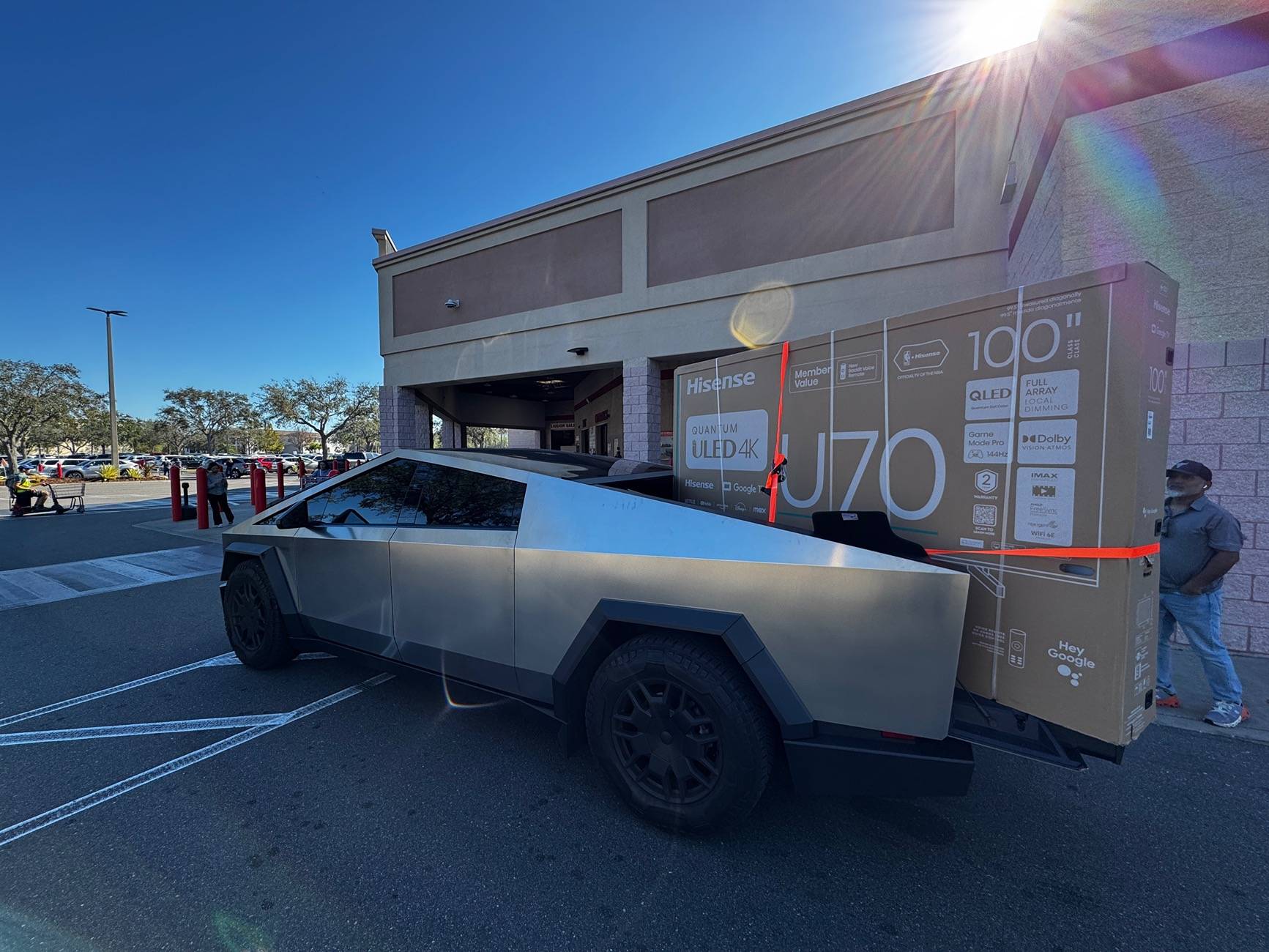 Tesla Cybertruck What Are You Hauling in your Cybertruck? 🦾 👷‍♂️ IMG_8029
