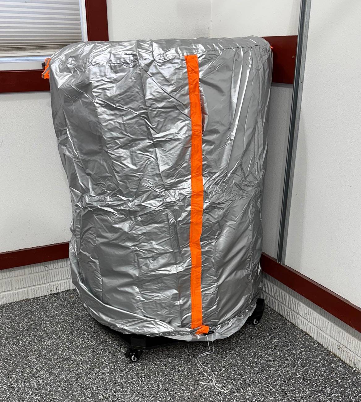 Tesla Roadster 2nd gen Winter tire covers/bags? IMG_8274