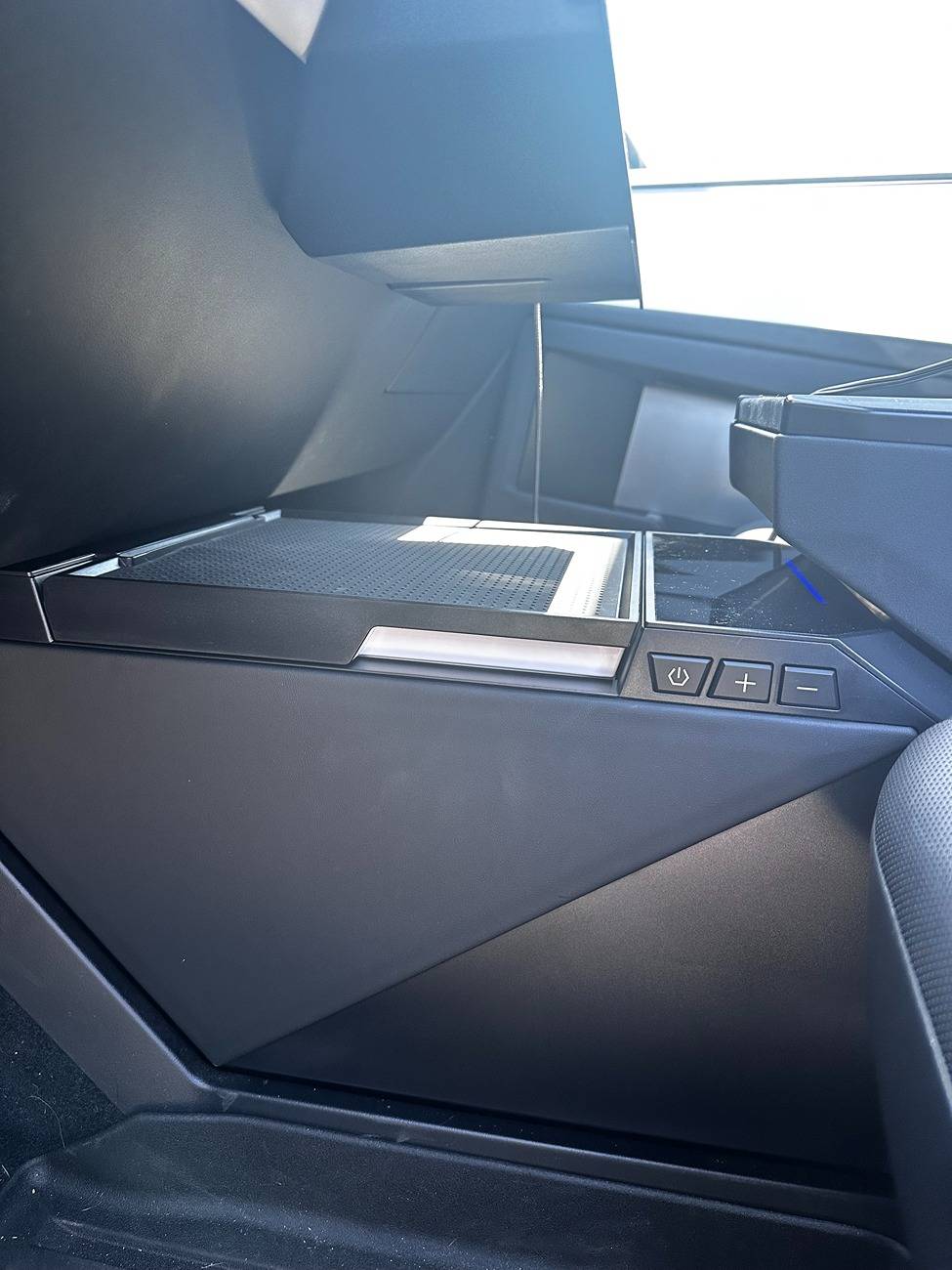 Tesla Roadster 2nd gen Tesstudio Cybertruck Cooler Refrigerator w/ Discount Code IMG_8534