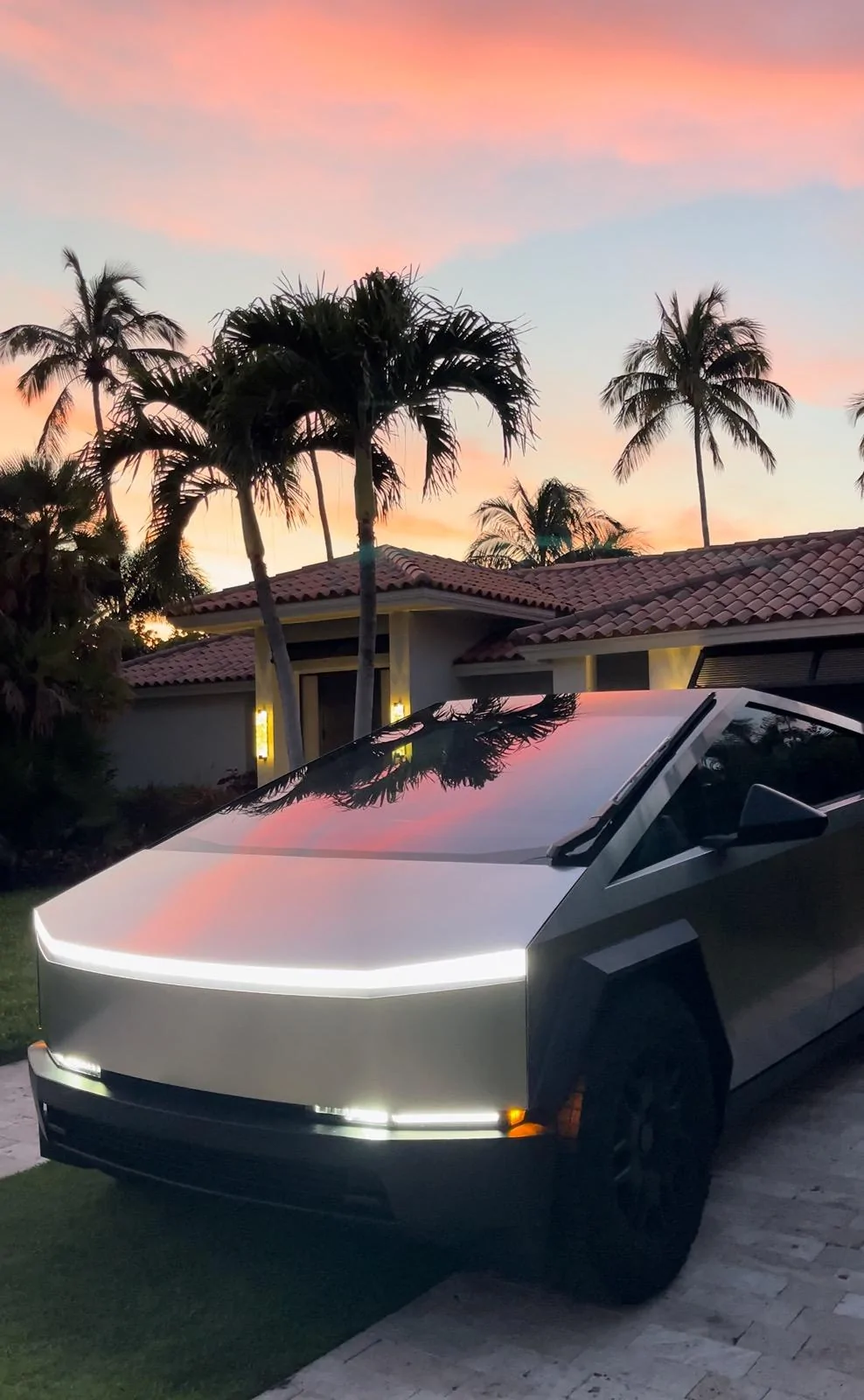 Tesla Cybertruck Daily random Cybertruck photos thread - Post Yours! 📸 🤳 IMG_8827