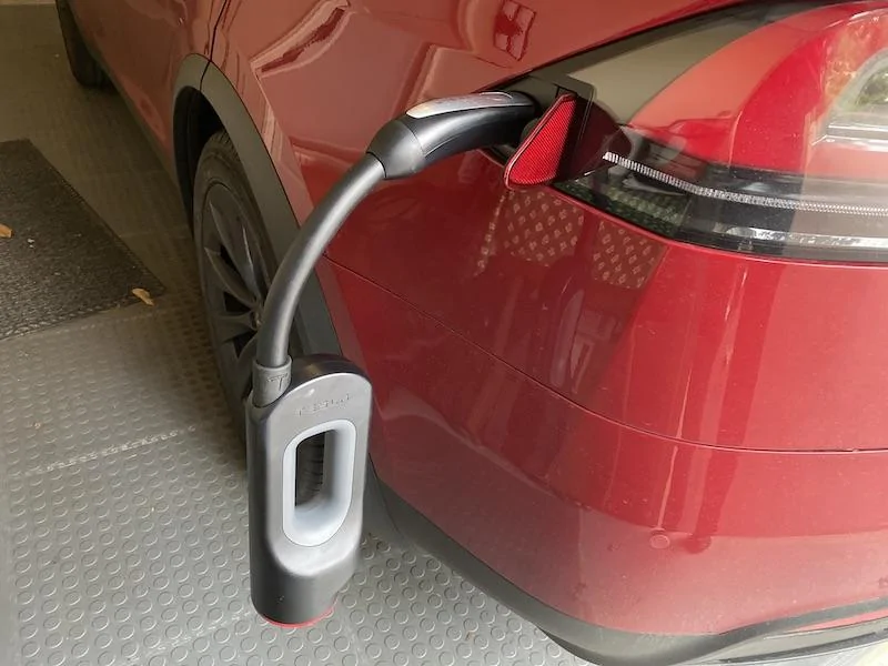 Tesla Roadster 2nd gen Video: Primer on electric vehicle charging. How long does it really take? IMG_9348