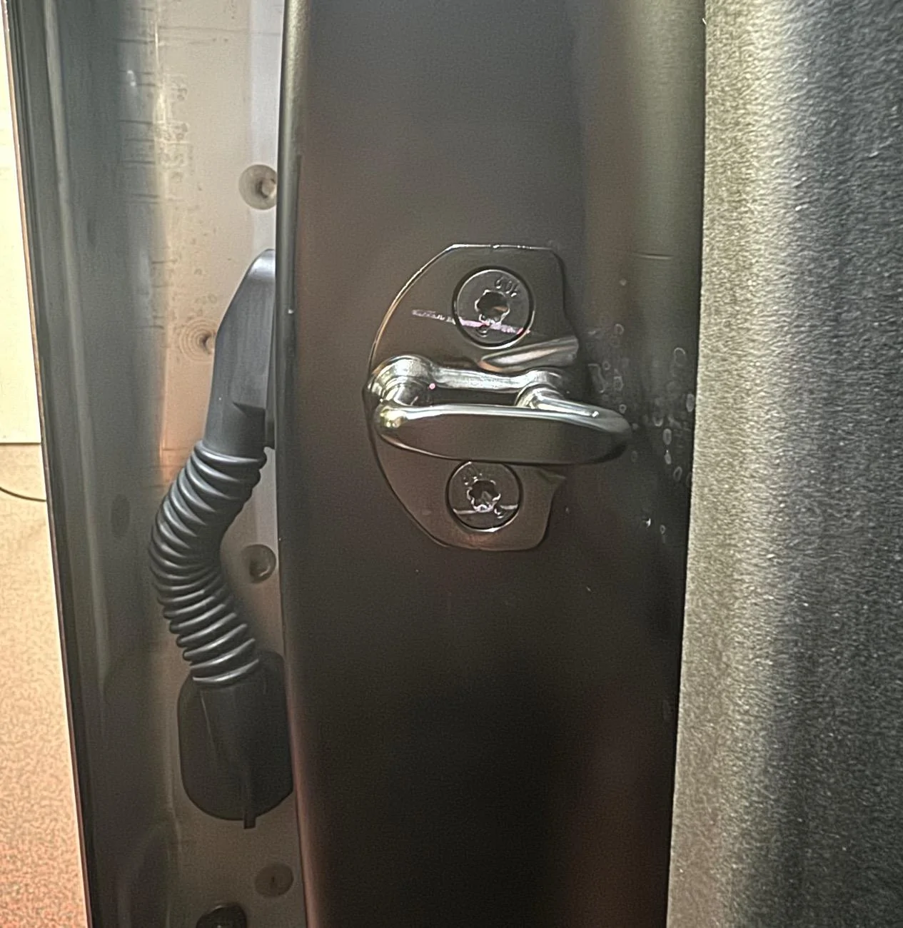 Tesla Roadster 2nd gen Cybertruck Door Failure IMG_9557