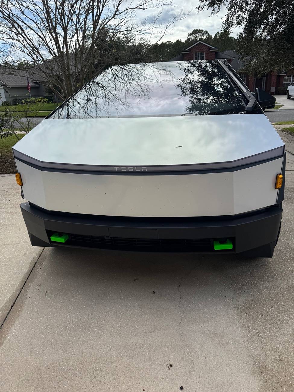 Tesla Roadster 2nd gen Front tow hook covers - options? IMG_9619