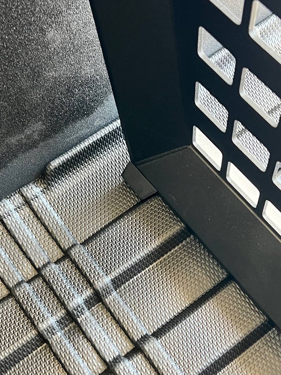 Tesla Cybertruck Elevate Your Cybertruck with Yeslak Accessories – Special Discount Inside! IMG_9921