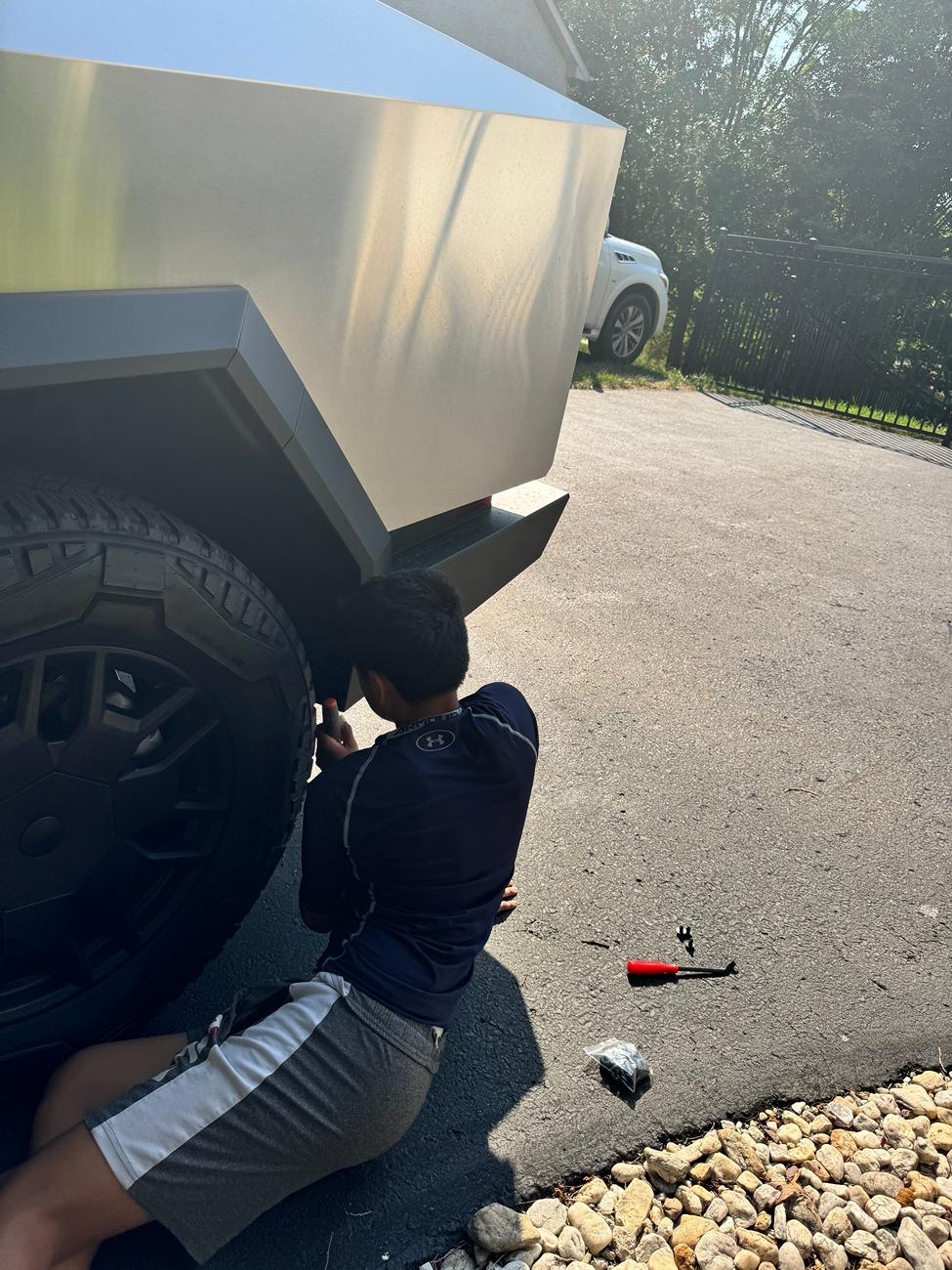 Tesla Roadster 2nd gen Mud Flaps Installed! Install2