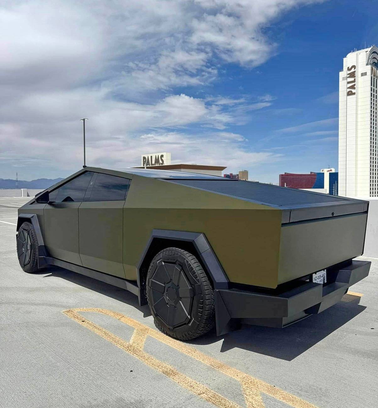 Tesla Cybertruck GOLD Vinyl Wrap & PPF Cybertruck -- Photos & Videos KPMF Matte Gold Eclipse wrap Cybertruck 4