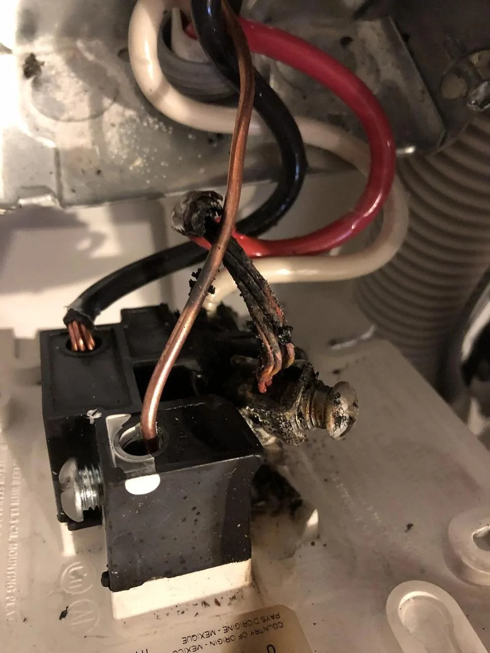 Tesla Roadster 2nd gen Which outlet and breaker for home charger LevitonMelt3