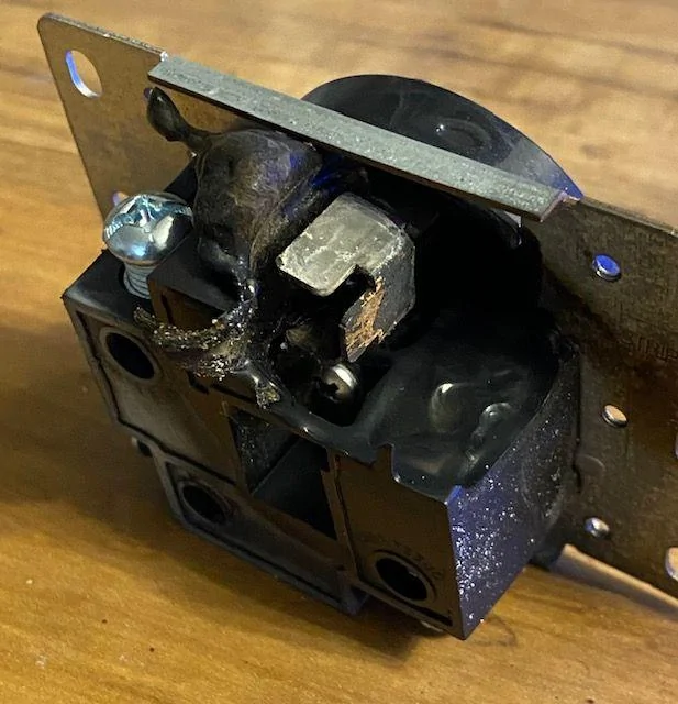 Tesla Roadster 2nd gen Which outlet and breaker for home charger LevitonMelt4