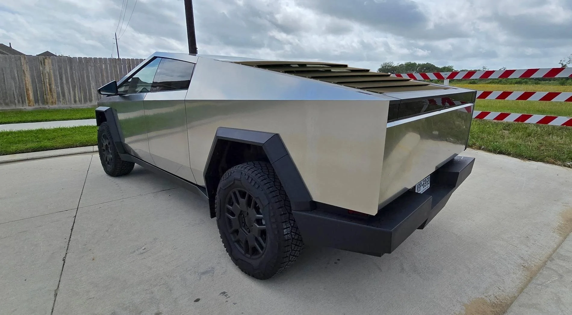 Tesla Roadster 2nd gen Louvers for the cybertruck Louver1