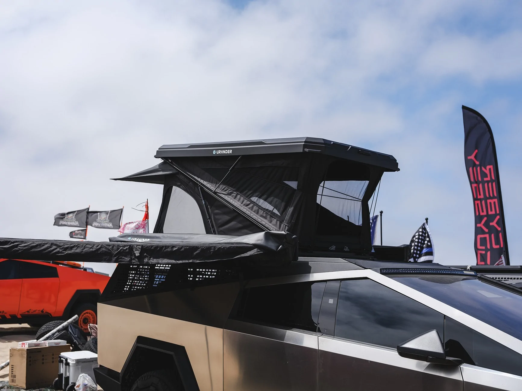 Tesla Cybertruck Introducing Urander CyberCamp Pano - 360° Panoramic Cybertruck Roof Top Tent RTT Pano-3