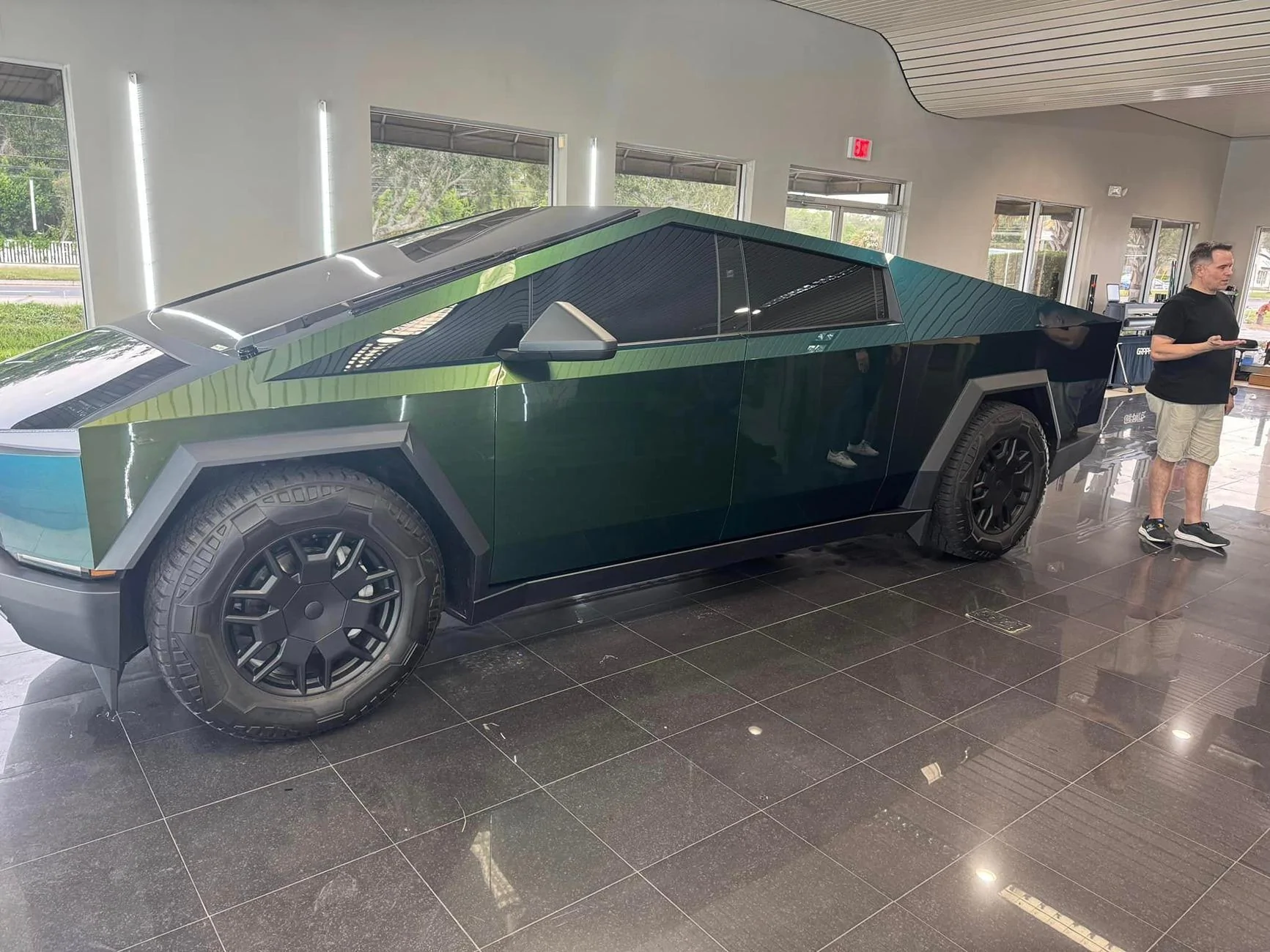 Tesla Cybertruck GREEN Vinyl Wrap & PPF Cybertruck -- Photos & Videos PurePPF Gloss Green & Gold Wrap Cybertruck 4