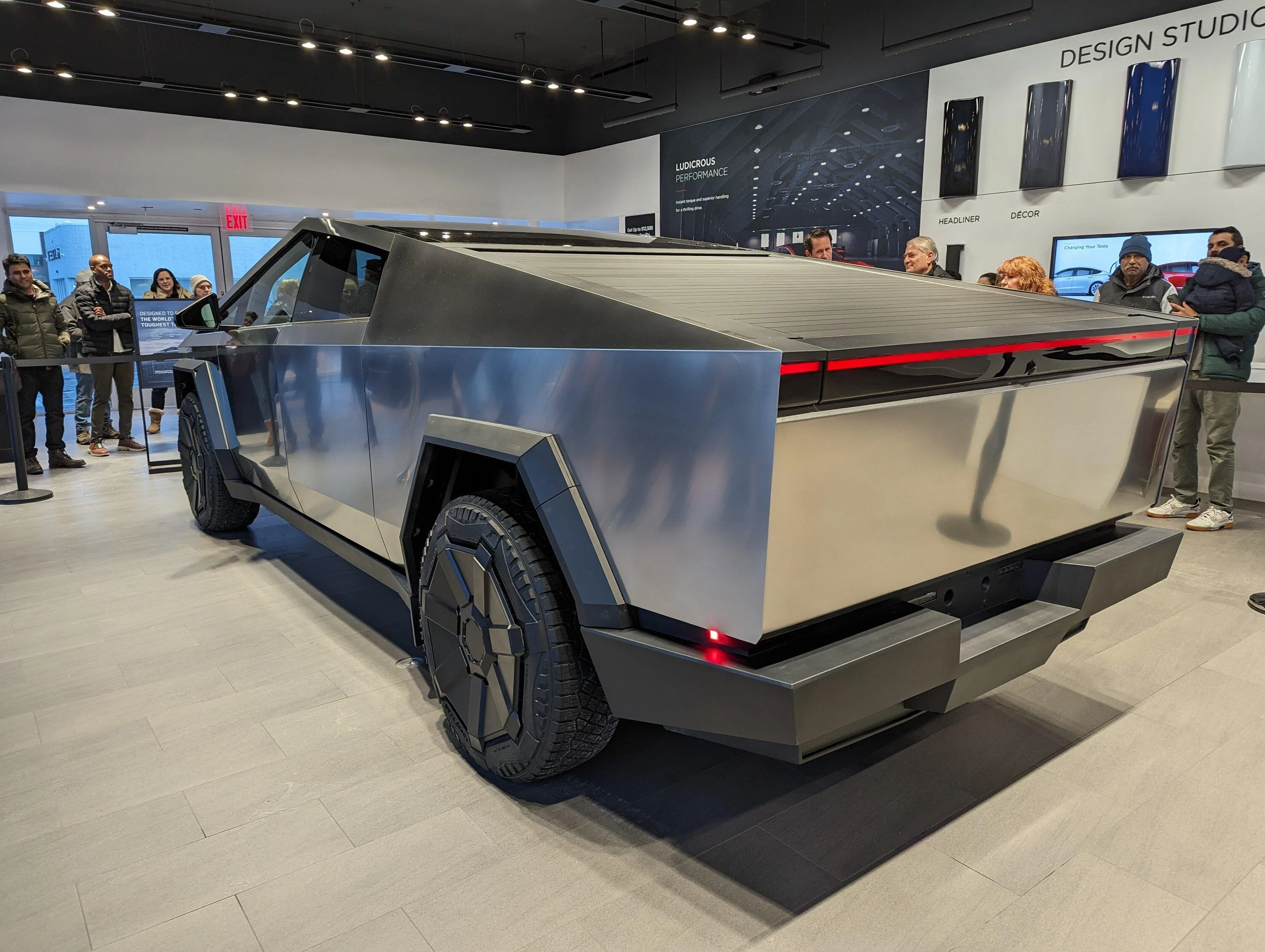 Tesla Roadster 2nd gen Cybertruck Detailing! + Showroom units are going to customers? PXL_20231125_233314136