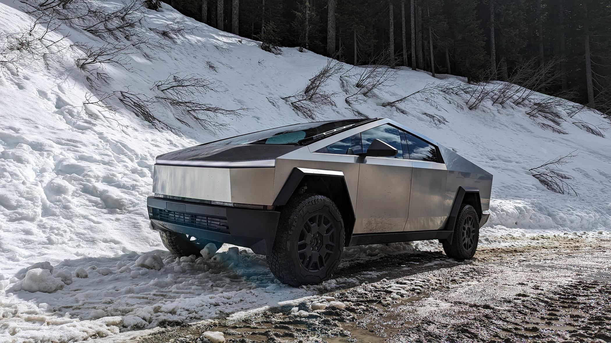 Tesla Cybertruck Daily random Cybertruck photos thread - Post Yours! 📸 🤳 PXL_20240324_212122832.MP