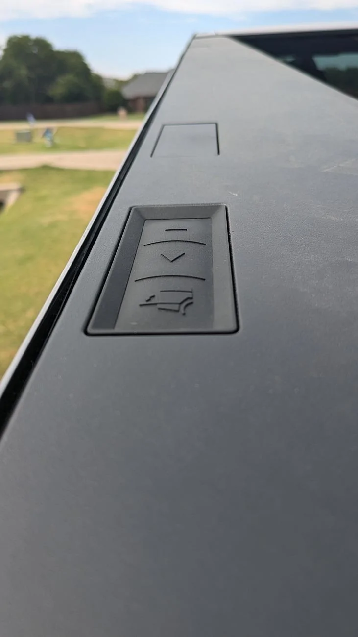 Tesla Roadster 2nd gen Tonneau cover and tailgate physical controls not working. PXL_20240721_211916052