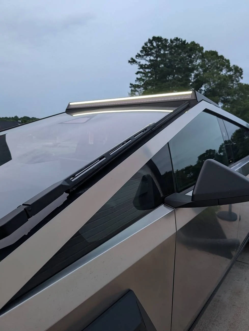 Tesla Cybertruck XKGLOW Light Bar Installed & First Impressions Review (w/ Videos) PXL_20250517_002523520.MP