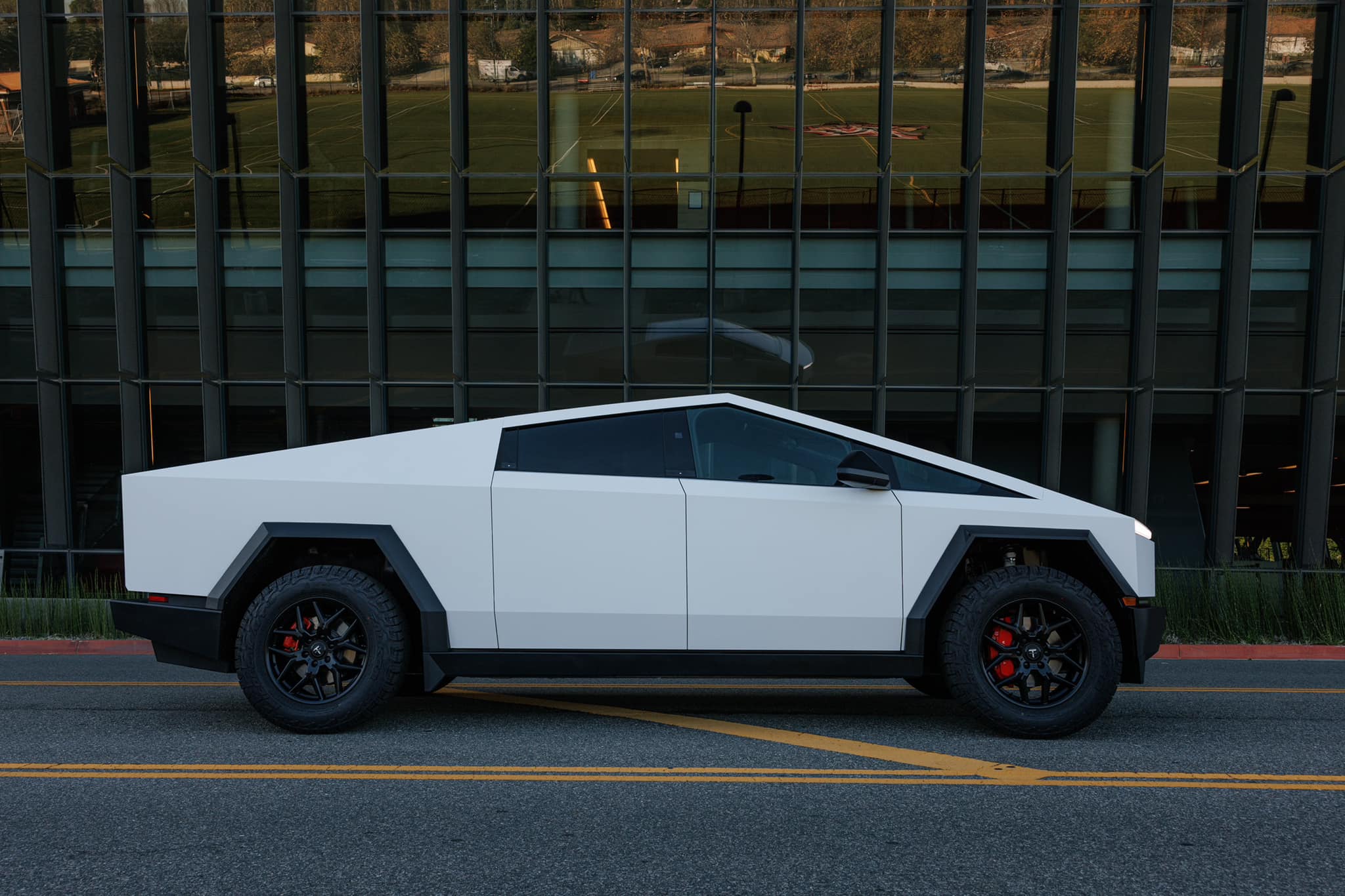 Tesla Cybertruck Cybertruck Aftermarket Wheels & Tires Photos + Info Compilation satin-white-wrap-cybertruck-1-