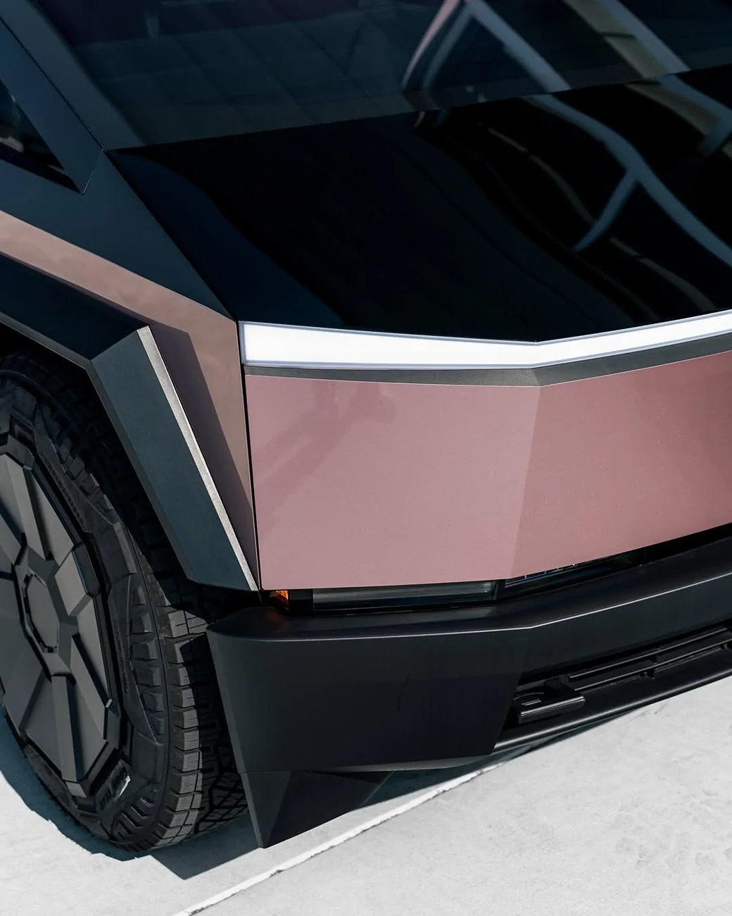 Tesla Cybertruck Pure PPF Wrap Gloss Metallic Rose & Ultra Gloss Black Cybertruck by One of One San Diego SnapInsta.to_523257775_18515202499025113_6747427506426033510_n