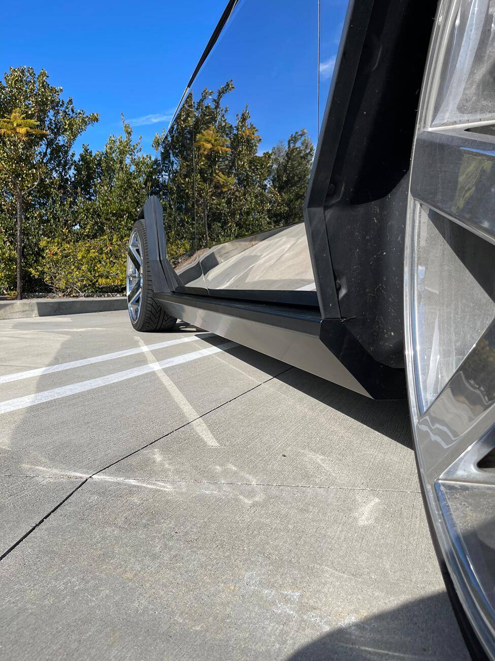 Tesla Roadster 2nd gen Sponsors, we need a solution: rear wheel fairing replacement cap tempImaged2Ch30