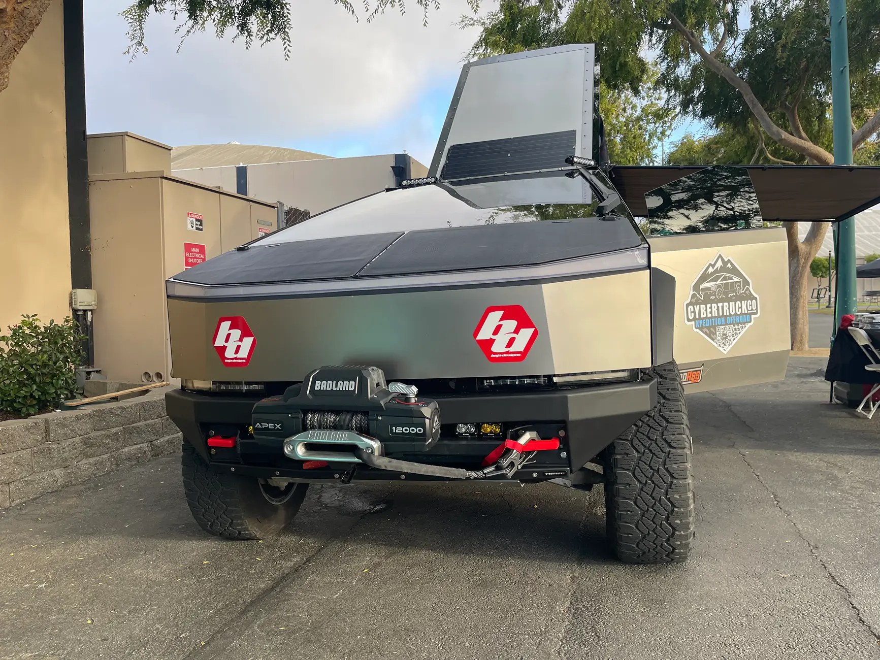 Tesla Cybertruck 💥 CYBERTRUCKco Heavy-Duty Aluminum Rear Bumper launched! 💥 tempImagePNnYNq